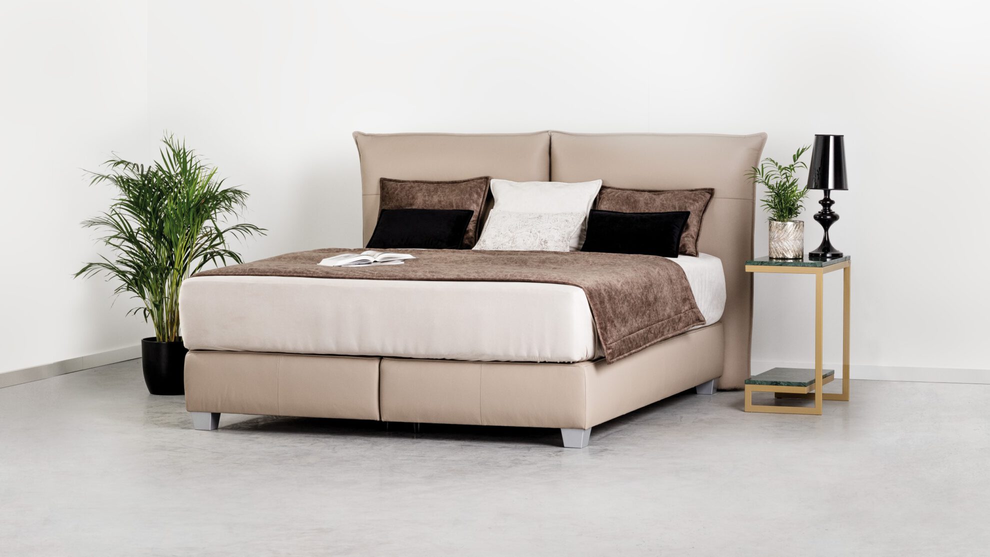 FOG kožená celočalúnená posteľ bez  úložného priestoru, AKCIA